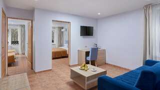 Гостиница Кантри Резорт Вербилки Семейный трехкомнатный номер / Family room-3