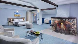 Гостиница Кантри Резорт Вербилки Люкс Кантри с камином/ Suite Country with fire place-1