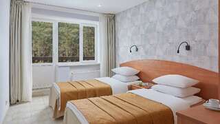 Гостиница Кантри Резорт Вербилки Семейный трехкомнатный номер / Family room-6