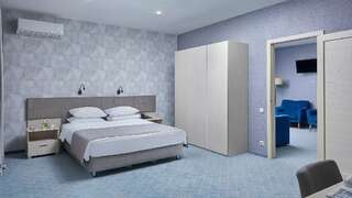 Гостиница Кантри Резорт Вербилки Двухкомнатный люкс/ Suite 2 rooms-1