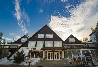 Гостиница Кантри Резорт Вербилки-0